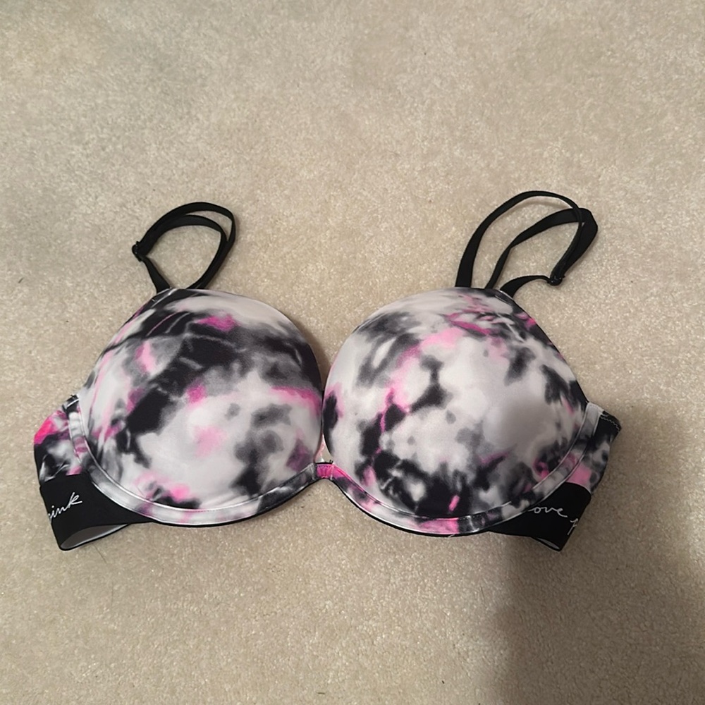 NWT Victoria secret everywhere super push up bra 34C